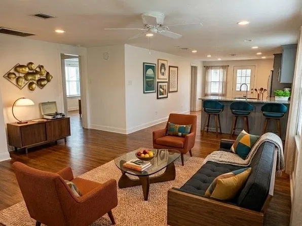 212 Milwaukee St, Houston, TX 77009
