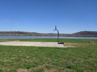 90 Samantha Dr, Foster, KY 41043