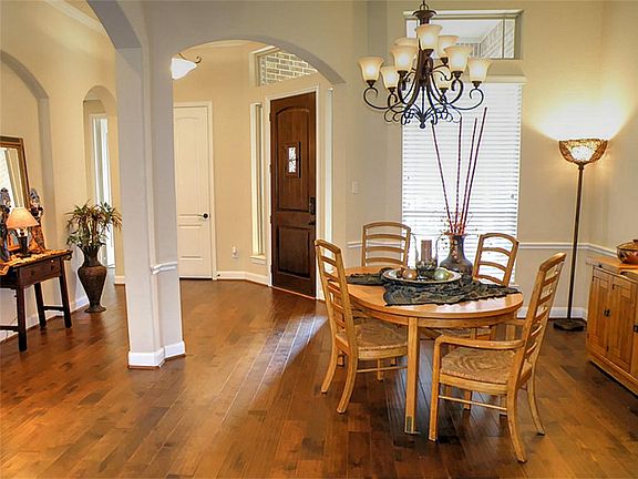 3rd image of 1517 Dusty Rose Ct