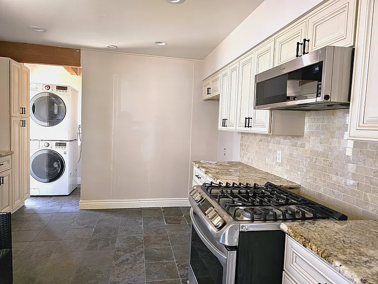 17162 Elm Ln #A — Photo 10