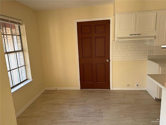 5th image of 1002 Loma Linda