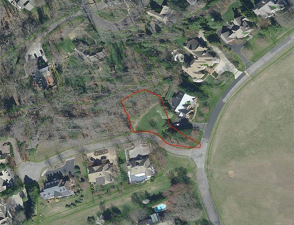 2nd image of 2 Mary View Dr