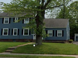 13354 Cedar Rd, Cleveland Heights, OH 44118