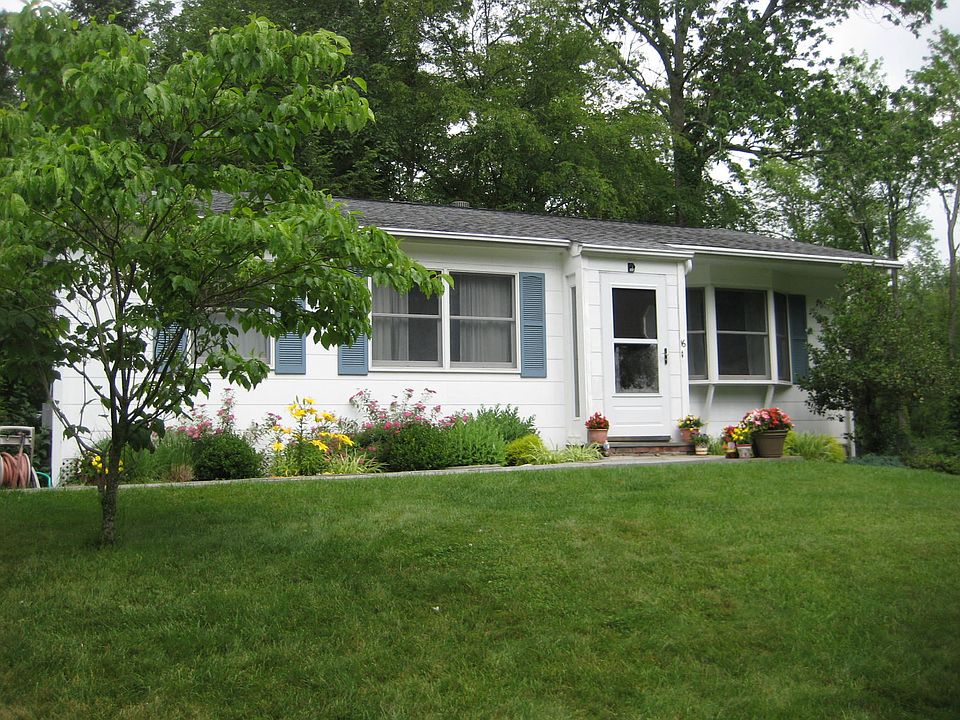 1st image of 16 Sheila Ct
