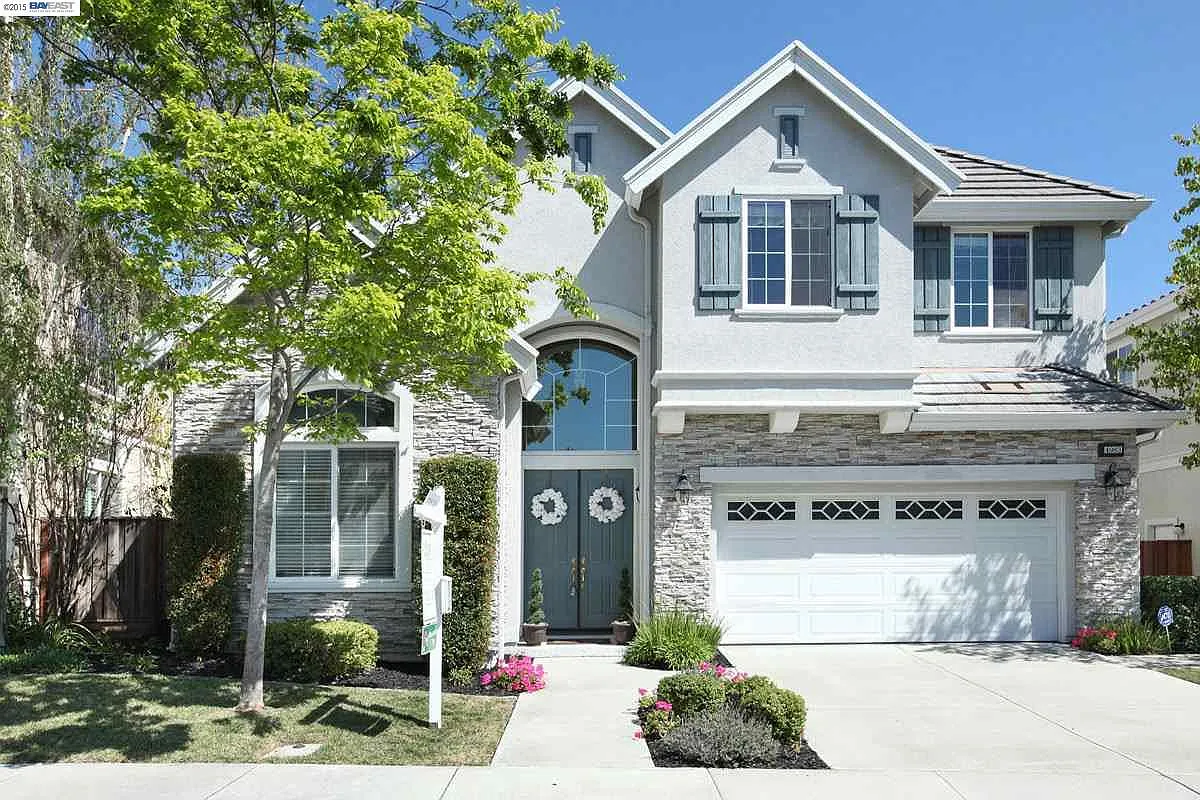 4983 Piper Glen Ter photo 1