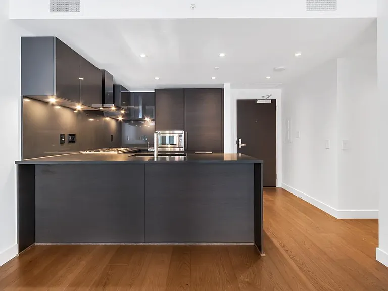 1571 W 57th Ave #506 — Photo 4