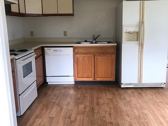 4th image of 1106 Carver Ave