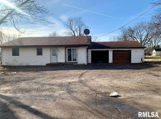 712 E Jackson St, Virden, IL