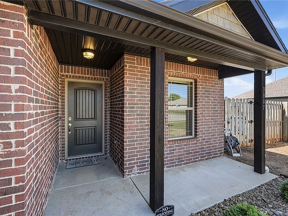 2nd image of 3807 Capstone Ave