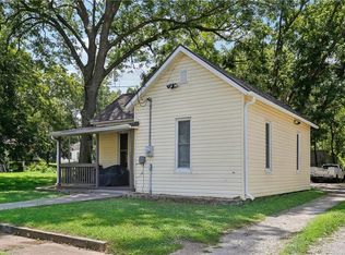 106 W Tebo St, Clinton, MO 64735