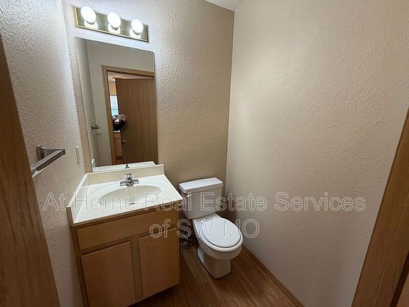 3rd image of 1408 W Frosty Dr APT 4