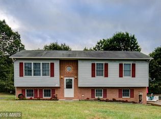 215 Brimstone Ln, Winchester, VA 22602