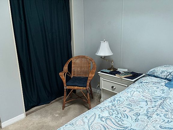 Guest bedroom 
