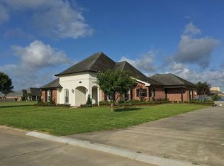 1100 Rosedown Dr, Thibodaux, LA 70301