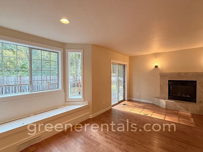 1206 Tabitha Ct NW — Photo 10