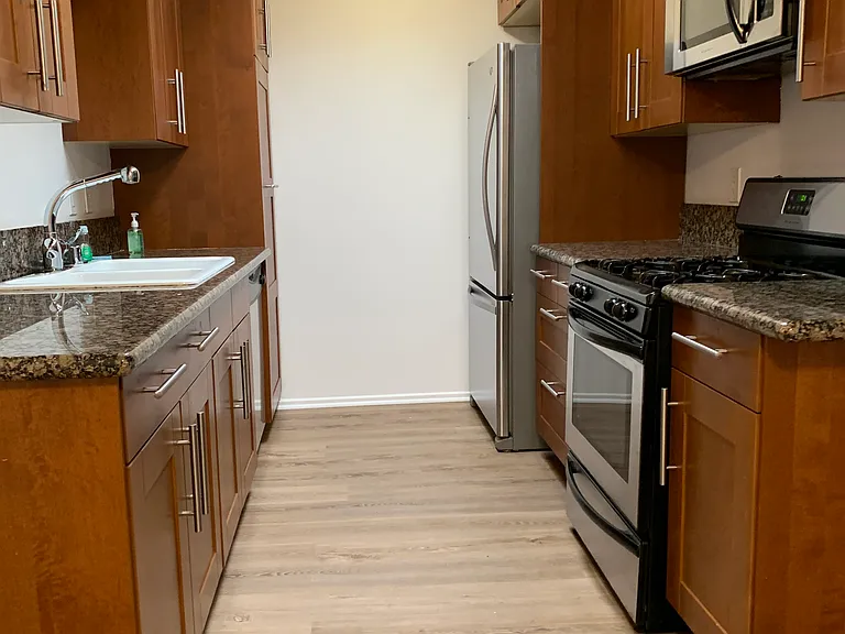 11138 Aqua Vista St #109 — Photo 5