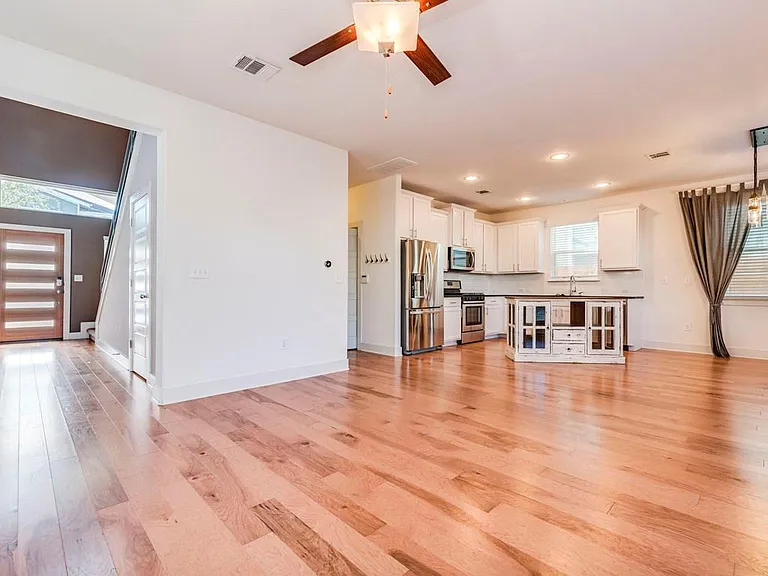 2208 Capulet St — Photo 4