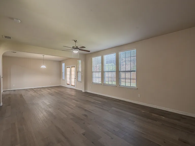 6524 Hickory Hill Dr — Photo 32