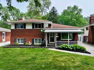 9723 William St, Taylor, MI 48180