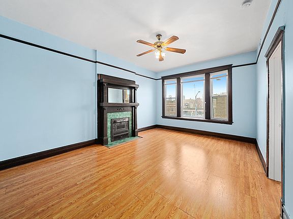 2nd image of 3422 N Sheffield Ave #3