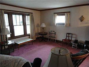 3rd image of 33 Oliver Pl
