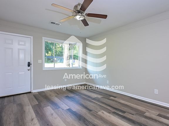 1513034_003_living_room_4.jpg
