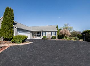 S82W12845 Acker Dr, Muskego, WI 53150