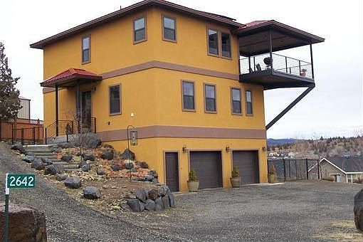 2nd image of 2642 NE Meadowcrest Dr