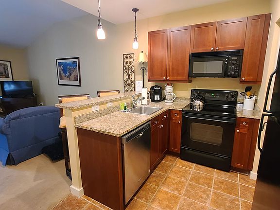 5th image of 955 Registry Blvd Unit 326