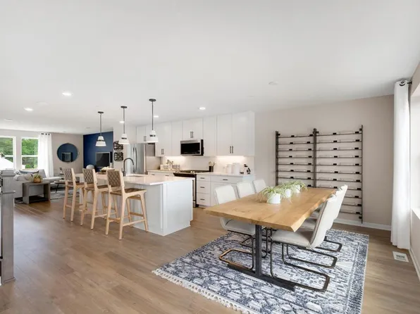 5856 156th St W, Apple Valley, MN 55124