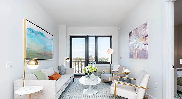 Rented by Artur Gutman, LREB | media 46