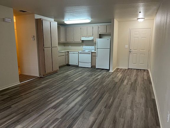 5th image of 1625 Woodcreek Dr #393