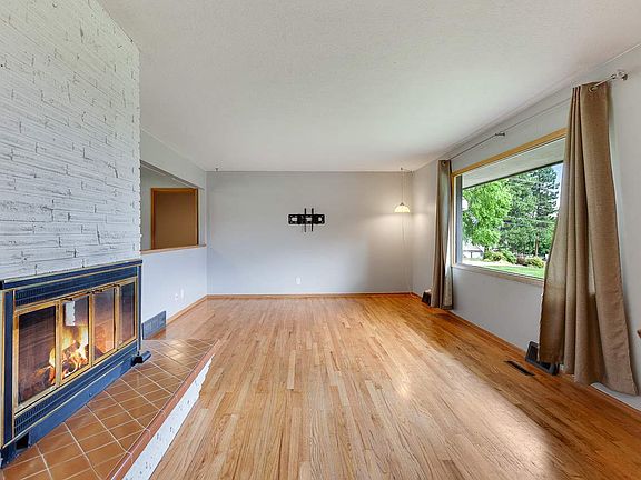 4th image of 7909 E Princeton Ave