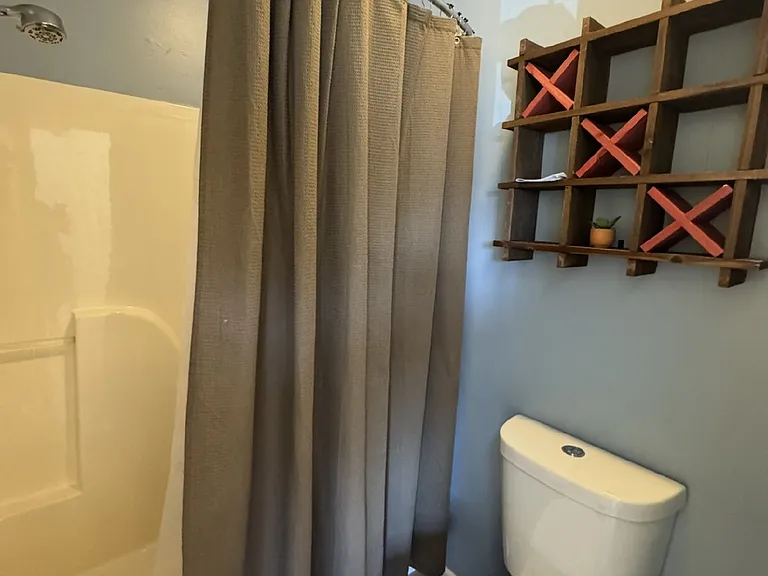 813 Holiday Rdg #H12 — Photo 7