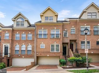 1588 N Colonial Ter, Arlington, VA 22209