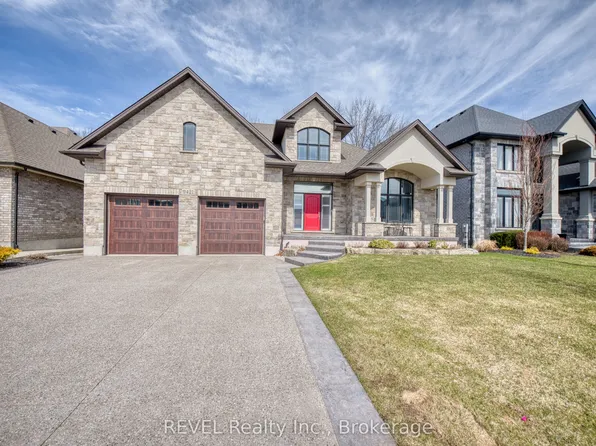 9421 Madison Cres, Niagara Falls, ON L2H 0M3