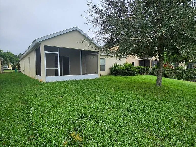 5352 Talbot Blvd — Photo 36
