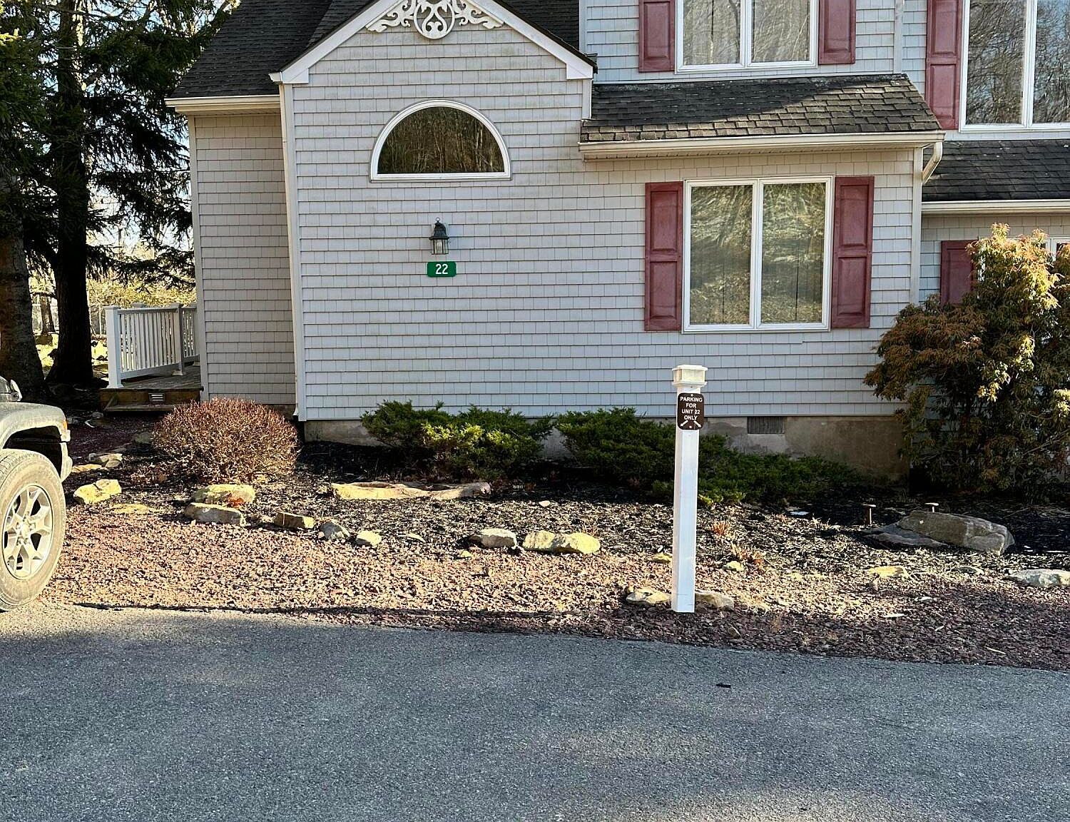 22 Mountainwoods Dr, Lake Harmony, PA 18624 Zillow