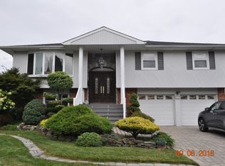 2705 Meadow Ct, Bellmore, NY 11710