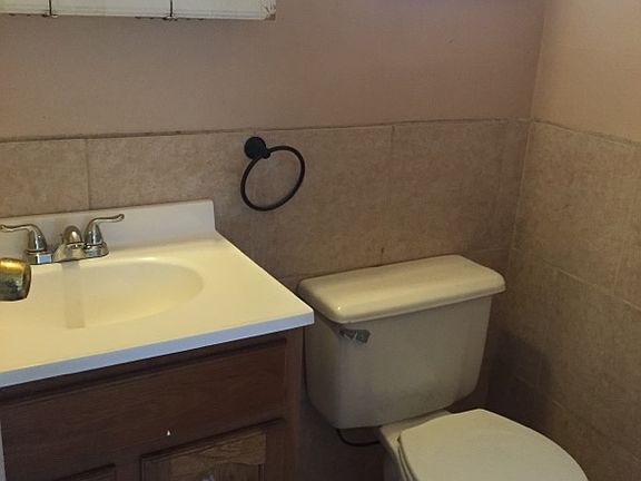 4th image of 5336 Van Dam St #2R