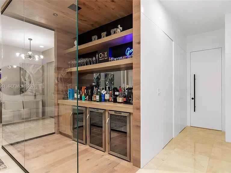 9529 Eden Roc Ct — Photo 36