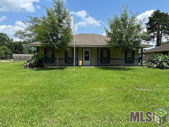 1st image of 750 Darren Dr