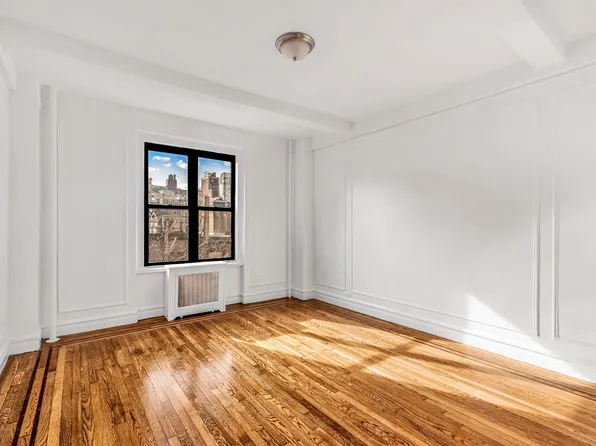 208 West 23rd Street image 1 of 14