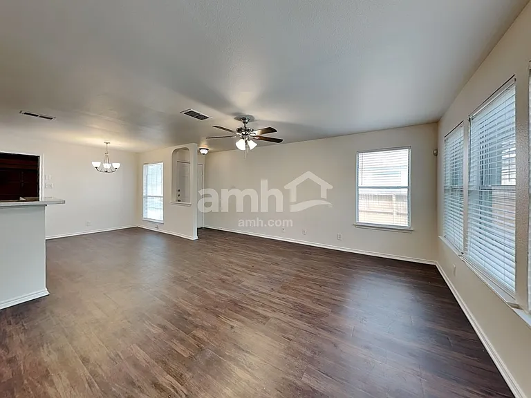 6702 Sandy Point Dr — Photo 6