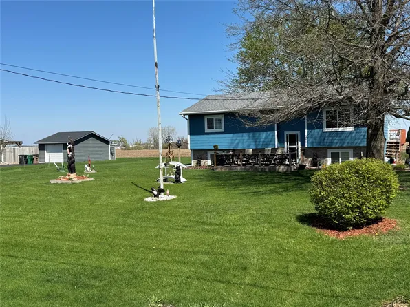 8586 S Orilla Rd, Cumming, IA 50061
