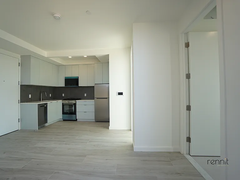 33 Little Nassau St #811 — Photo 17