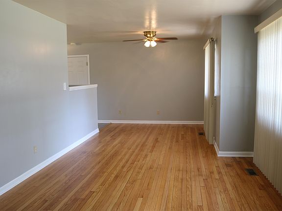 2nd image of 1115 Cranbrook Dr