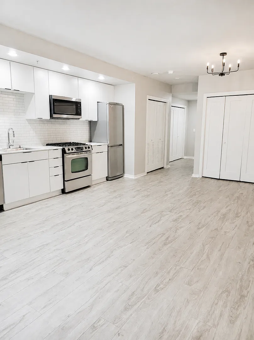 Beautifully Updated Seattle Studio Condo @ the Highly Desirable Parc-Belltown Community! — Photo 2