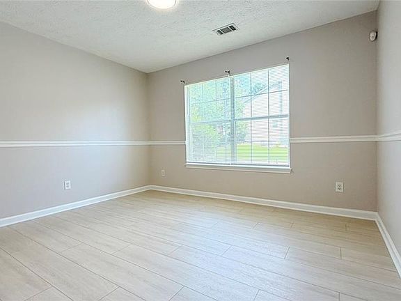 5th image of 3010 Ennfield Ln
