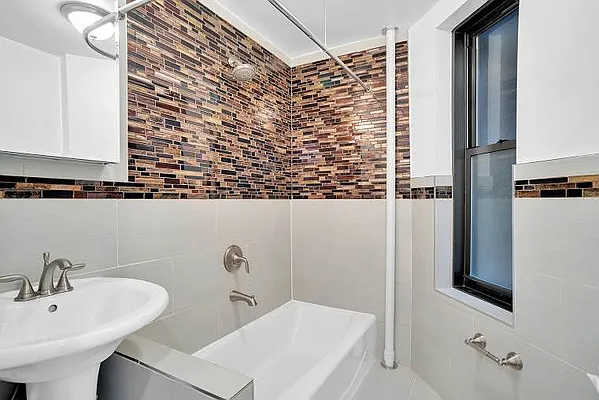 Rented by City Connections Realty | media 18